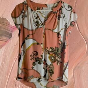 D.N.A. Couture Large short sleeve peach white polyester woman's blouse.